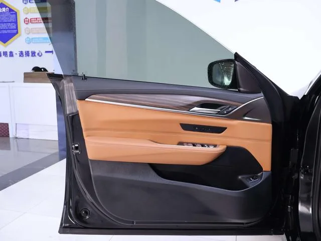 BMW 6 Series GT 2021 630i Роскошный дизайнерский набор интерьер фото 19