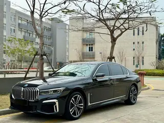 BMW 7 Series 2021 730Li M Sports suit
