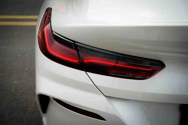 BMW 8 Series 2021 840i Coupé de cuatro puertas M Conjunto deportivo exterior foto 10