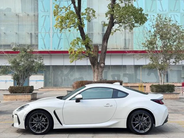 Subaru BRZ 2022 2.4L Manual version exterior photo 3 Subaru BRZ 2022 2.4L Manual version exterior photo 3