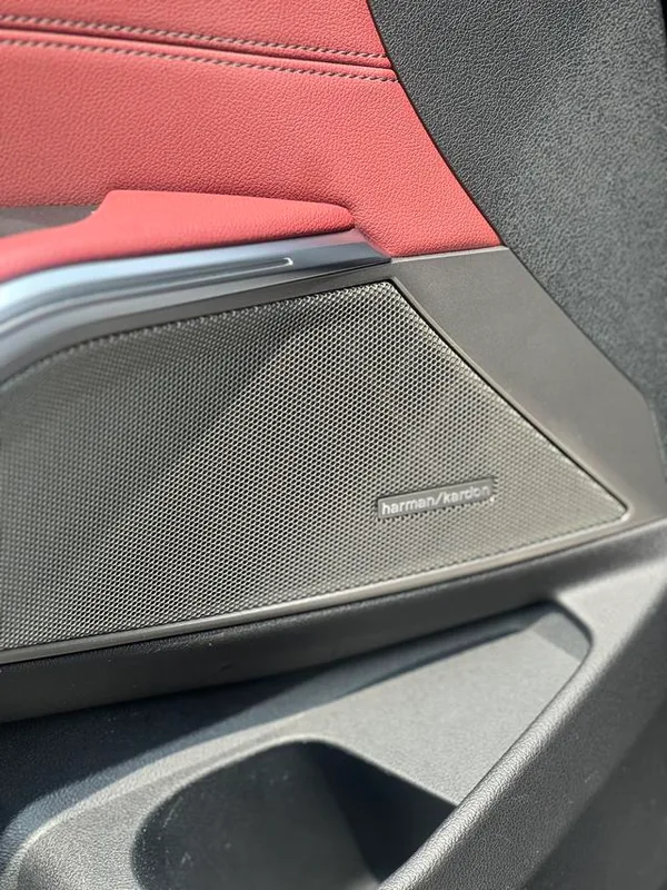 BMW 3 Series 2021 Restyling 325Li M Sports Night Suit interior photo 8 BMW 3 Series 2021 Restyling 325Li M Sports Night Suit interior photo 8