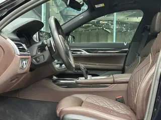 BMW 7 Series 2022 740Li Tipo de lujo M Conjunto deportivo exterior foto 8 BMW 7 Series 2022 740Li Tipo de lujo M Conjunto deportivo exterior foto 8