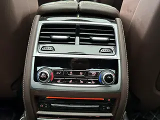 BMW 7 Series 2022 740Li Tipo de lujo M Conjunto deportivo exterior foto 9 BMW 7 Series 2022 740Li Tipo de lujo M Conjunto deportivo exterior foto 9