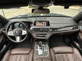 BMW 7 Series 2022 740Li Tipo de lujo M Conjunto deportivo exterior foto 10 BMW 7 Series 2022 740Li Tipo de lujo M Conjunto deportivo exterior foto 10