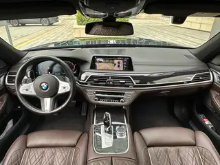 BMW 7 Series 2022 740Li Tipo de lujo M Conjunto deportivo interior foto 11 BMW 7 Series 2022 740Li Tipo de lujo M Conjunto deportivo interior foto 11