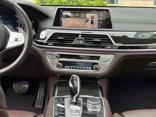 BMW 7 Series 2022 740Li Tipo de lujo M Conjunto deportivo interior foto 12 BMW 7 Series 2022 740Li Tipo de lujo M Conjunto deportivo interior foto 12