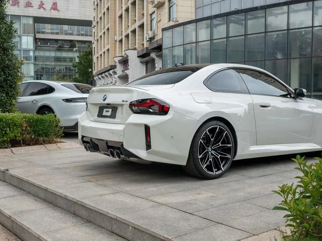 BMW M2 2024 M2 Coupe interior photo 8