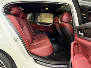 BMW 5 Series 2022 Segundo cambio 525Li M Conjunto deportivo interior foto 10 BMW 5 Series 2022 Segundo cambio 525Li M Conjunto deportivo interior foto 10