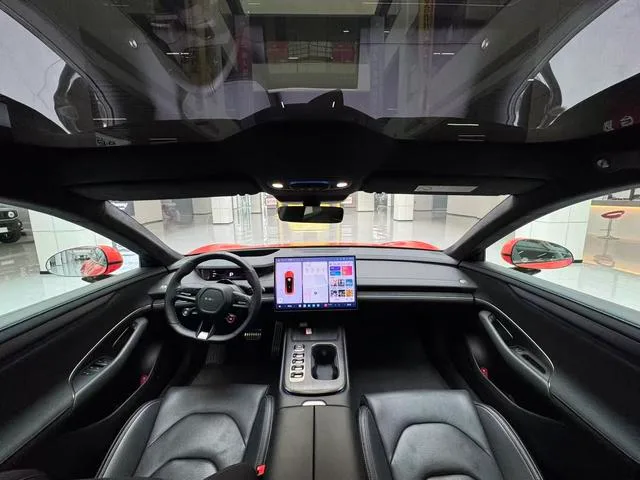 Xiaomi Auto SU7 2024 Four-wheel drive long endurance Max version interior photo 12 Xiaomi Auto SU7 2024 Four-wheel drive long endurance Max version interior photo 12