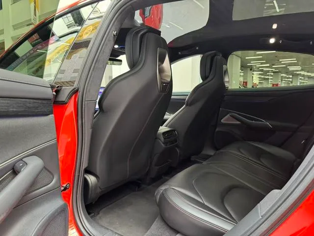 Xiaomi Auto SU7 2024 Four-wheel drive long endurance Max version interior photo 14 Xiaomi Auto SU7 2024 Four-wheel drive long endurance Max version interior photo 14