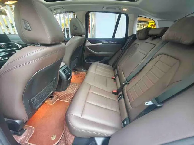 BMW X3 2021 xDrive25i M Conjunto deportivo exterior foto 8 BMW X3 2021 xDrive25i M Conjunto deportivo exterior foto 8