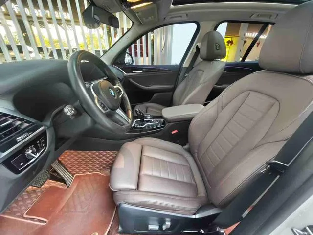 BMW X3 2021 xDrive25i M Conjunto deportivo exterior foto 9 BMW X3 2021 xDrive25i M Conjunto deportivo exterior foto 9