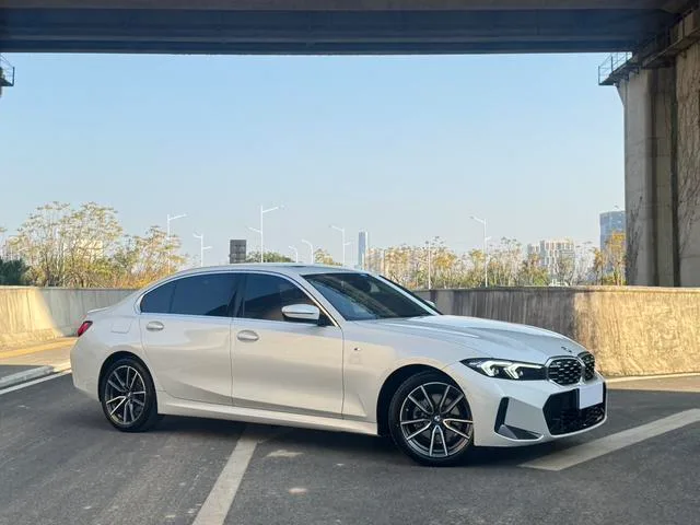 BMW 3 Series 2025 325Li M Sports suit exterior photo 3 BMW 3 Series 2025 325Li M Sports suit exterior photo 3