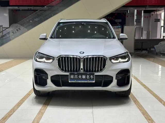 BMW X5 2022 xDrive30i M Sports suit exterior photo 2 BMW X5 2022 xDrive30i M Sports suit exterior photo 2