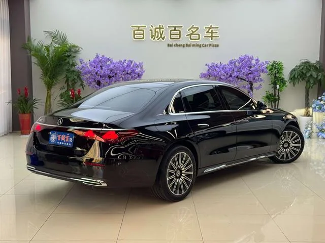 Mercedes-Benz E-Class 2025 Restyling E 300 L Fashionable Passenger car exterior photo 5 Mercedes-Benz E-Class 2025 Restyling E 300 L Fashionable Passenger car exterior photo 5
