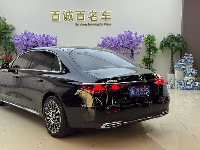 Mercedes-Benz E-Class 2025 Restyling E 300 L Fashionable Passenger car exterior photo 8 Mercedes-Benz E-Class 2025 Restyling E 300 L Fashionable Passenger car exterior photo 8