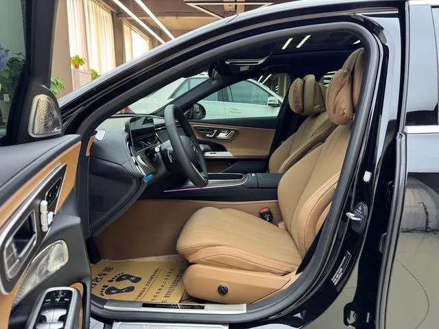 Mercedes-Benz E-Class 2025 Restyling E 300 L Fashionable Passenger car exterior photo 9 Mercedes-Benz E-Class 2025 Restyling E 300 L Fashionable Passenger car exterior photo 9