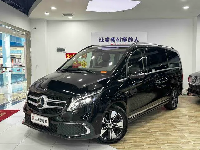 Mercedes-Benz V-Class 2022 V 260 Versión de lujo exterior foto 1 Mercedes-Benz V-Class 2022 V 260 Versión de lujo exterior foto 1