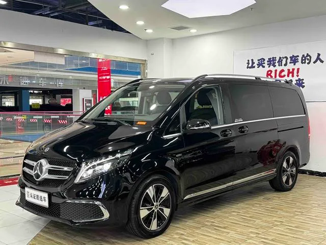 Mercedes-Benz V-Class 2022 V 260 Versión de lujo exterior foto 2 Mercedes-Benz V-Class 2022 V 260 Versión de lujo exterior foto 2