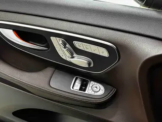 Mercedes-Benz V-Class 2022 V 260 Versión de lujo interior foto 14 Mercedes-Benz V-Class 2022 V 260 Versión de lujo interior foto 14