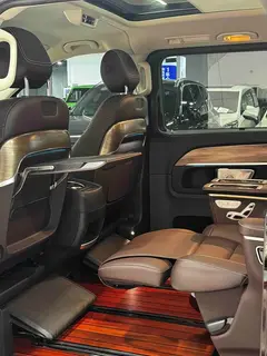 Mercedes-Benz V-Class 2022 V 260 Versión de lujo interior foto 16 Mercedes-Benz V-Class 2022 V 260 Versión de lujo interior foto 16