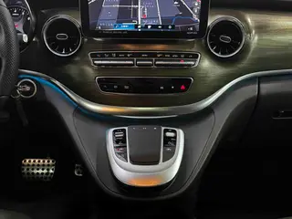 Mercedes-Benz V-Class 2022 V 260 Versión de lujo interior foto 19 Mercedes-Benz V-Class 2022 V 260 Versión de lujo interior foto 19