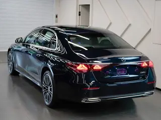 Mercedes-Benz E-Class 2024 E 300 L Acabado premium Coche exterior foto 4 Mercedes-Benz E-Class 2024 E 300 L Acabado premium Coche exterior foto 4