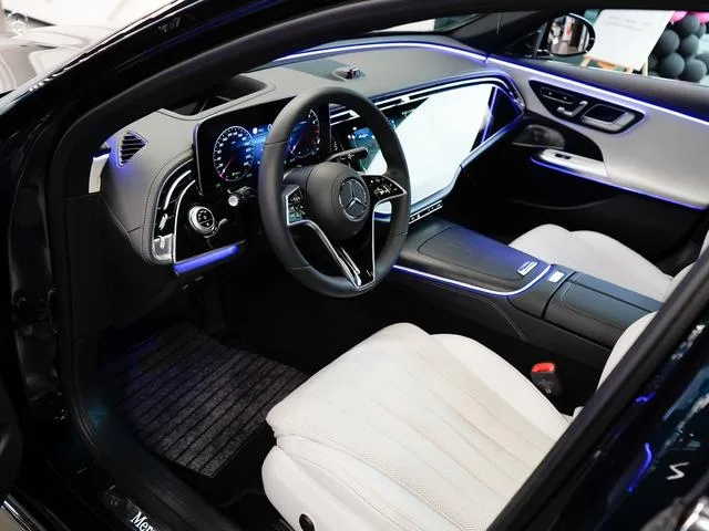Mercedes-Benz E-Class 2024 E 300 L Acabado premium Coche exterior foto 10 Mercedes-Benz E-Class 2024 E 300 L Acabado premium Coche exterior foto 10