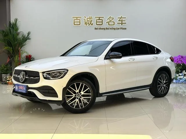 Mercedes-Benz GLC Coupe 2023 GLC 300 4MATIC Coupé SUV exterior foto 1 Mercedes-Benz GLC Coupe 2023 GLC 300 4MATIC Coupé SUV exterior foto 1