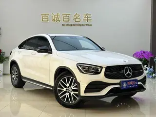 Mercedes-Benz GLC Coupe 2023 GLC 300 4MATIC Coupé SUV exterior foto 3 Mercedes-Benz GLC Coupe 2023 GLC 300 4MATIC Coupé SUV exterior foto 3