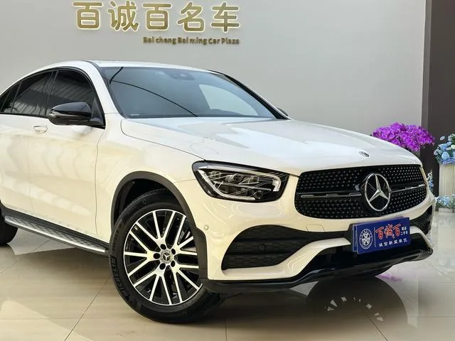 Mercedes-Benz GLC Coupe 2023 GLC 300 4MATIC Coupé SUV exterior foto 4 Mercedes-Benz GLC Coupe 2023 GLC 300 4MATIC Coupé SUV exterior foto 4