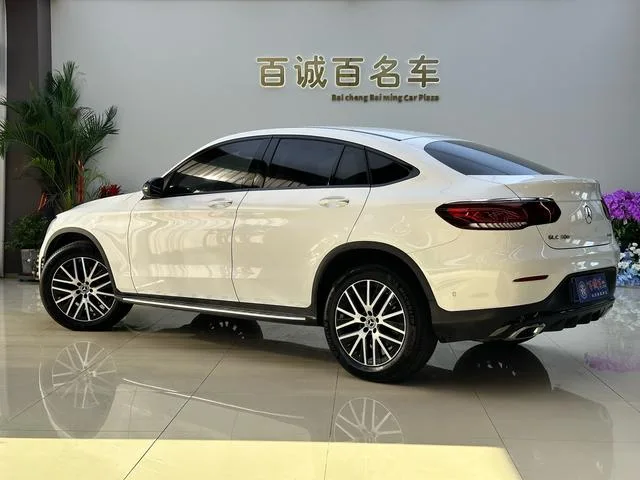 Mercedes-Benz GLC Coupe 2023 GLC 300 4MATIC Coupé SUV exterior foto 5 Mercedes-Benz GLC Coupe 2023 GLC 300 4MATIC Coupé SUV exterior foto 5