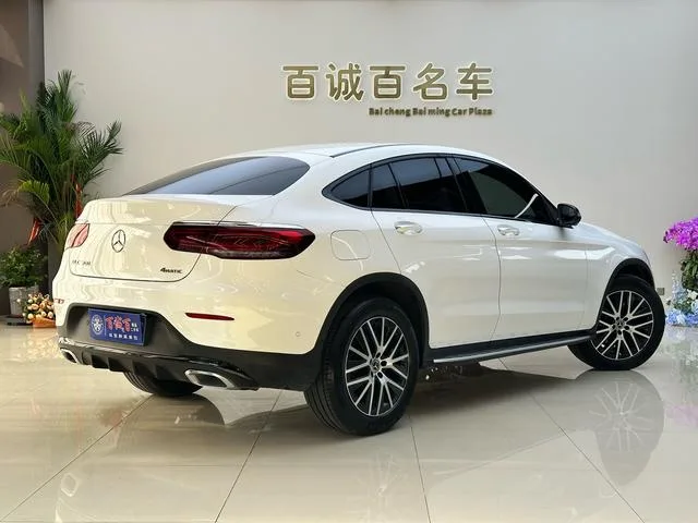 Mercedes-Benz GLC Coupe 2023 GLC 300 4MATIC Coupé SUV exterior foto 7 Mercedes-Benz GLC Coupe 2023 GLC 300 4MATIC Coupé SUV exterior foto 7