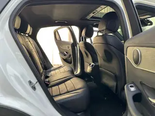 Mercedes-Benz GLC Coupe 2023 GLC 300 4MATIC Coupé SUV interior foto 12 Mercedes-Benz GLC Coupe 2023 GLC 300 4MATIC Coupé SUV interior foto 12