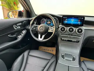 Mercedes-Benz GLC Coupe 2023 GLC 300 4MATIC Coupé SUV interior foto 14 Mercedes-Benz GLC Coupe 2023 GLC 300 4MATIC Coupé SUV interior foto 14