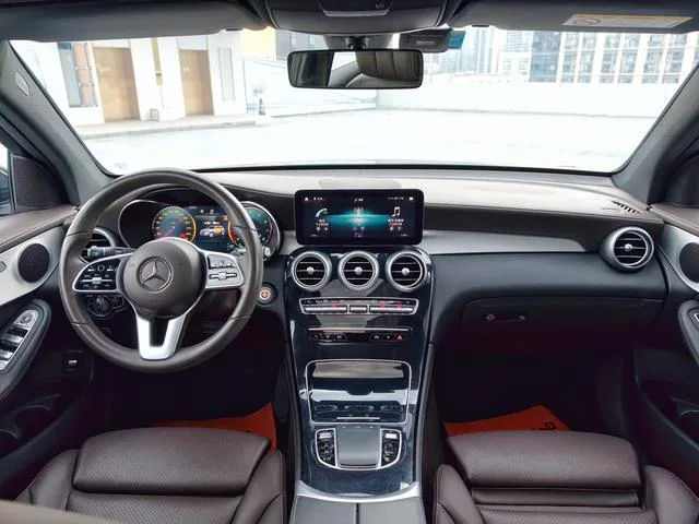 Mercedes-Benz GLC 2021 GLC 260 L 4MATIC Dinámico interior foto 10 Mercedes-Benz GLC 2021 GLC 260 L 4MATIC Dinámico interior foto 10