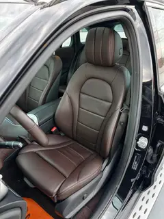 Mercedes-Benz GLC 2021 GLC 260 L 4MATIC Dinámico interior foto 12 Mercedes-Benz GLC 2021 GLC 260 L 4MATIC Dinámico interior foto 12