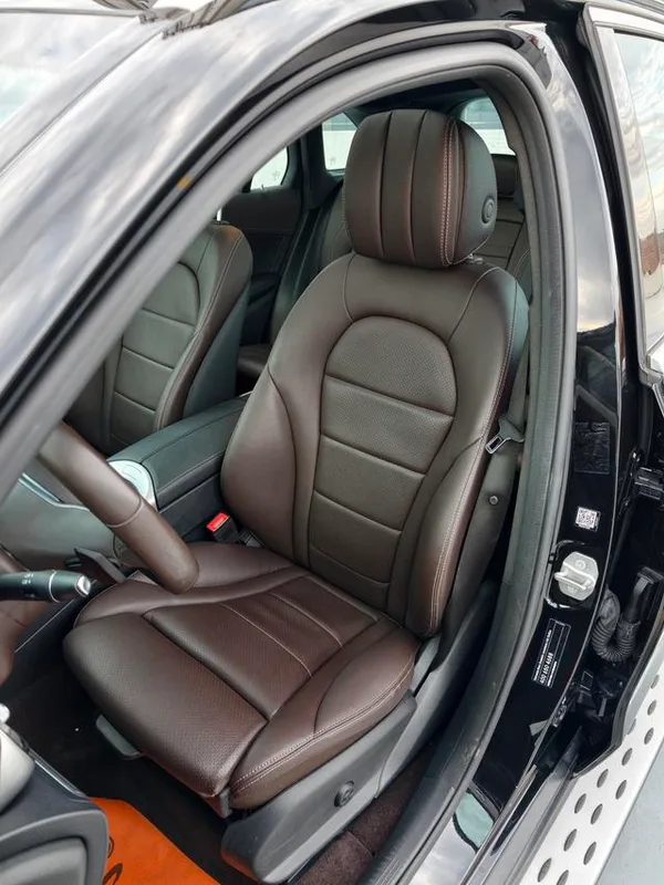 Mercedes-Benz GLC 2021 GLC 260 L 4MATIC Dinámico interior foto 12 Mercedes-Benz GLC 2021 GLC 260 L 4MATIC Dinámico interior foto 12