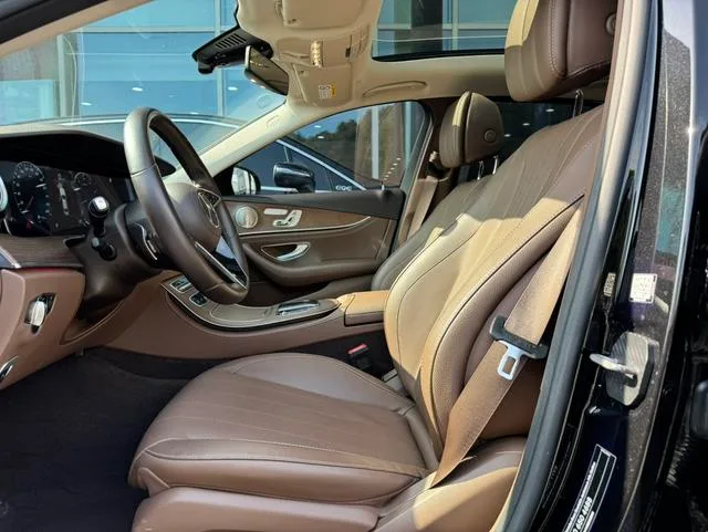Mercedes-Benz E-Class 2023 E 300 L Luxury type Passenger car interior photo 12 Mercedes-Benz E-Class 2023 E 300 L Luxury type Passenger car interior photo 12
