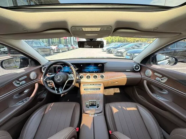 Mercedes-Benz E-Class 2023 E 300 L Luxury type Passenger car interior photo 14 Mercedes-Benz E-Class 2023 E 300 L Luxury type Passenger car interior photo 14