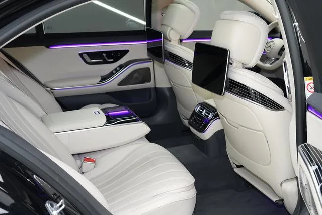Mercedes-Benz S-Class 2022 S 450 L 4MATIC interior photo 17 Mercedes-Benz S-Class 2022 S 450 L 4MATIC interior photo 17