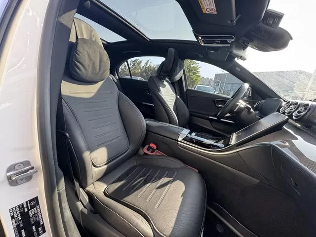 Mercedes-Benz C-Class 2025 C 260 L Sports version interior photo 8 Mercedes-Benz C-Class 2025 C 260 L Sports version interior photo 8
