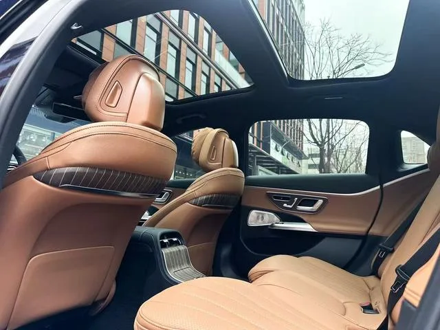 Mercedes-Benz E-Class 2025 Restyling E 300 L Luxury type Passenger car interior photo 10 Mercedes-Benz E-Class 2025 Restyling E 300 L Luxury type Passenger car interior photo 10