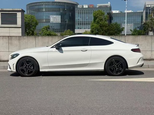 Mercedes-Benz C-Class 2022 C 260 Coupé exterior foto 4 Mercedes-Benz C-Class 2022 C 260 Coupé exterior foto 4