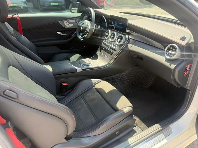 Mercedes-Benz C-Class 2022 C 260 Coupé interior foto 13 Mercedes-Benz C-Class 2022 C 260 Coupé interior foto 13