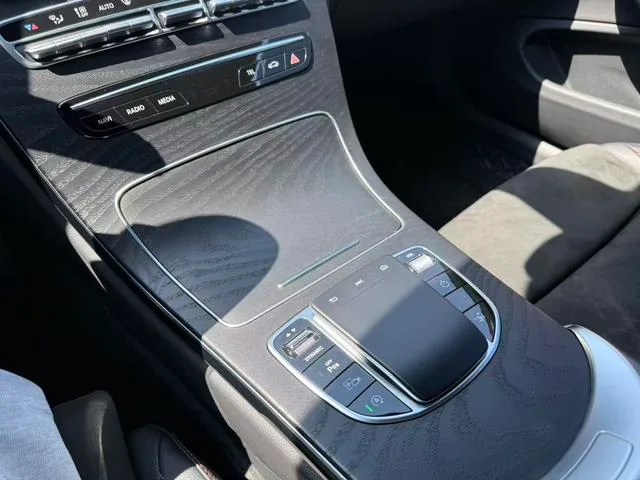Mercedes-Benz C-Class 2022 C 260 Coupé interior foto 15 Mercedes-Benz C-Class 2022 C 260 Coupé interior foto 15