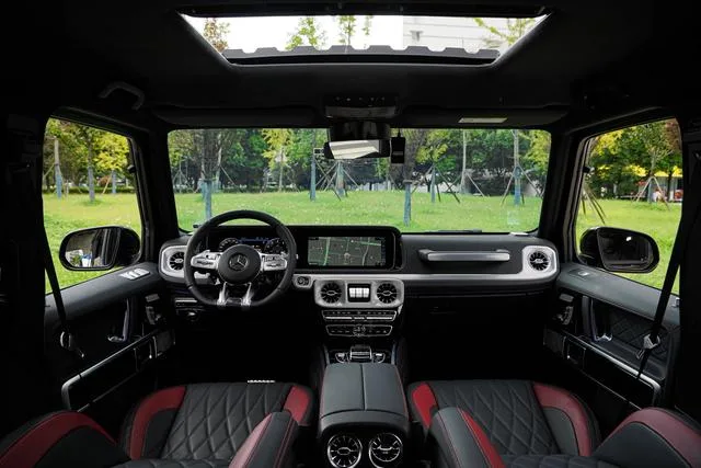Mercedes-Benz Mercedes-AMG G-Class 2023 AMG G 63 interior photo 10 Mercedes-Benz Mercedes-AMG G-Class 2023 AMG G 63 interior photo 10