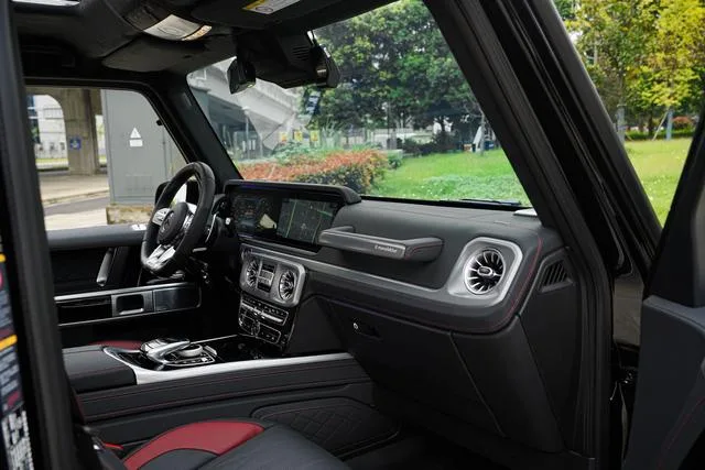 Mercedes-Benz Mercedes-AMG G-Class 2023 AMG G 63 interior photo 11 Mercedes-Benz Mercedes-AMG G-Class 2023 AMG G 63 interior photo 11