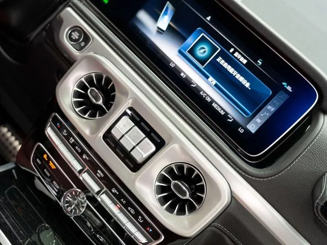 Mercedes-Benz Mercedes-AMG G-Class 2022 AMG G 63 interior foto 15 Mercedes-Benz Mercedes-AMG G-Class 2022 AMG G 63 interior foto 15
