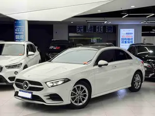 Mercedes-Benz A-Class 2022 Reforma A 200 L Edición de moda de coche deportivo exterior foto 1 Mercedes-Benz A-Class 2022 Reforma A 200 L Edición de moda de coche deportivo exterior foto 1